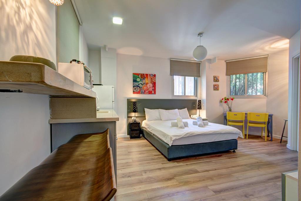 Geula Beach Тел Авив Екстериор снимка