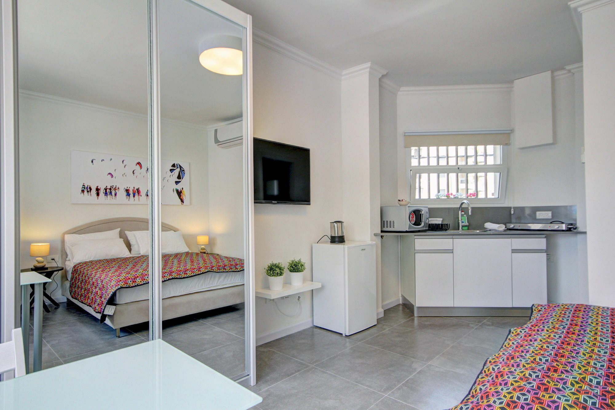 Geula Beach Тел Авив Екстериор снимка